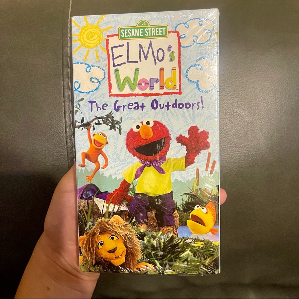 Vintage New Sesame Street Elmo's World The Great Outdoors VHS 2000s Sony Wonder - Picture 2 of 5